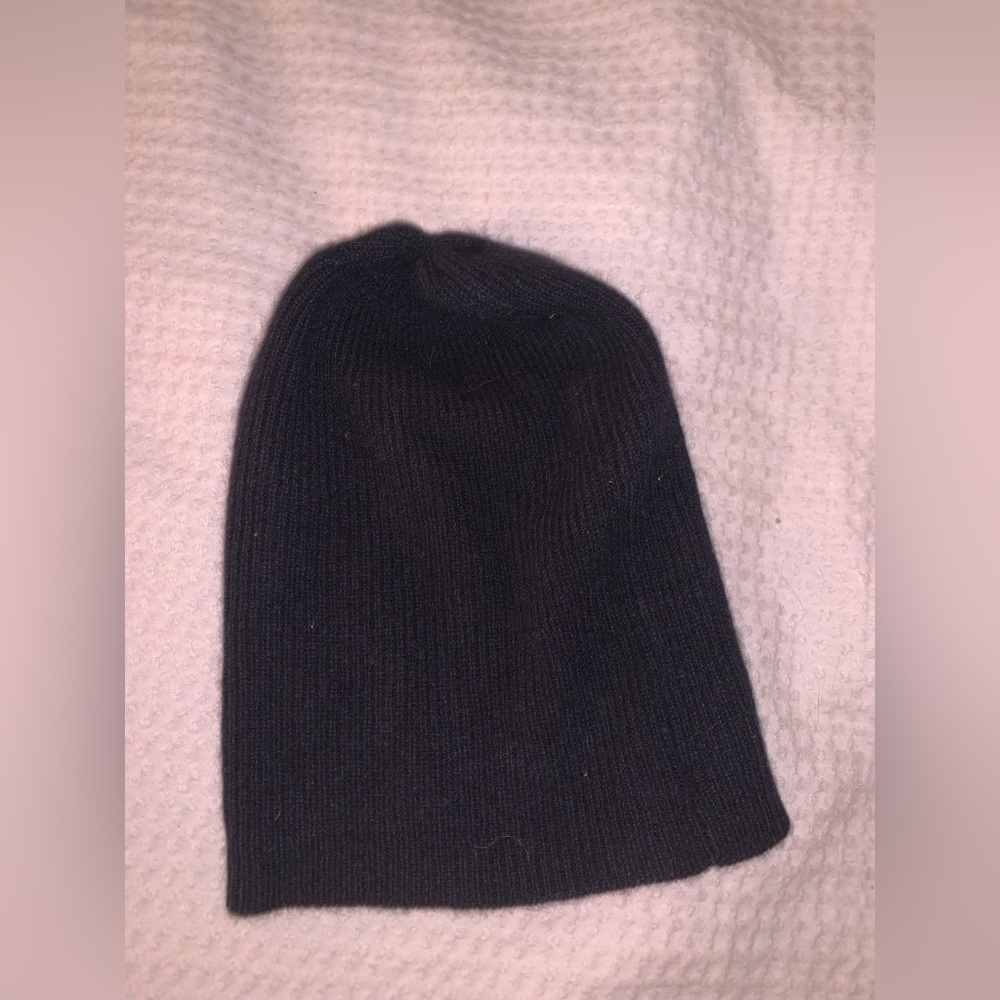 Cashmere black beanie